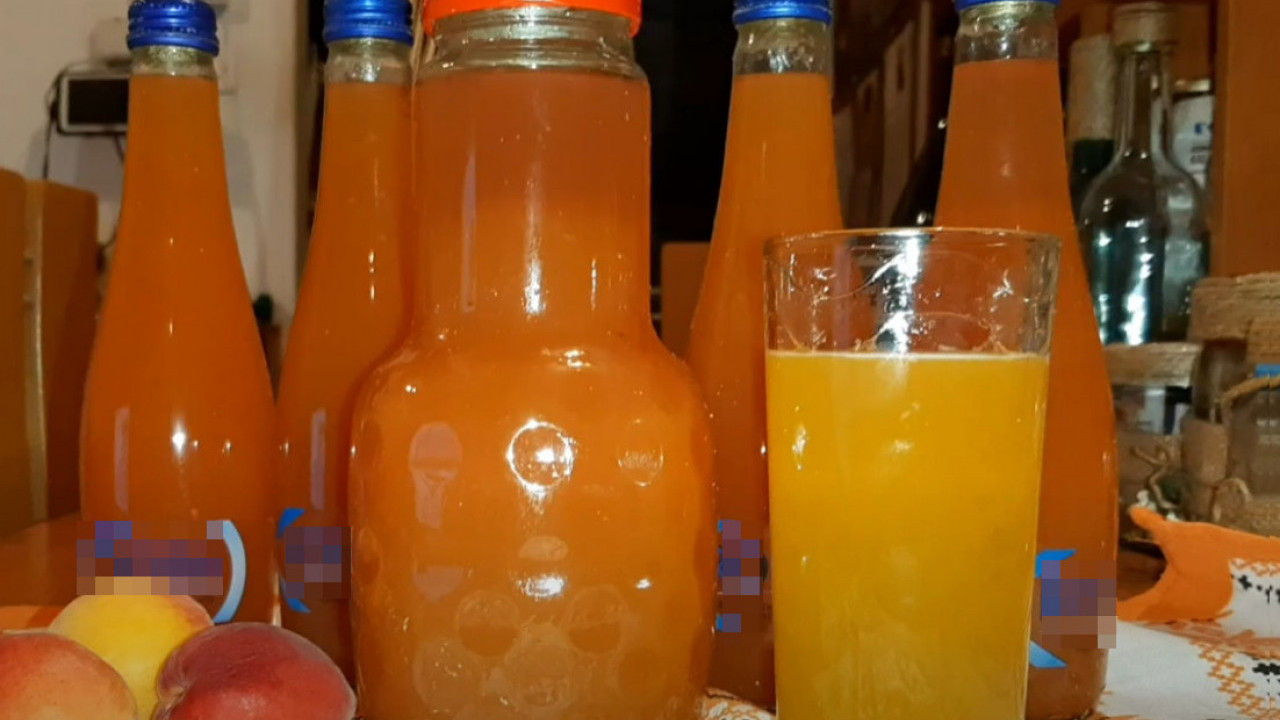 SIRUP OD KAJSIJA: Preukusan, bez konzervansa