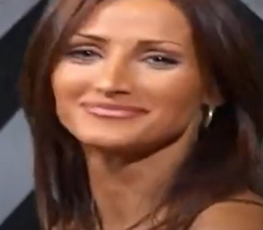 Pevačica u 38. promenila profesiju, zbog neizlečive bolesti