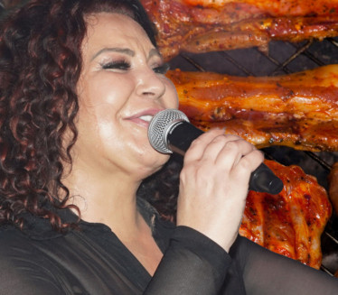 Stoja napravila skandal zbog PLJESKAVICE - napala roštiljdžiju