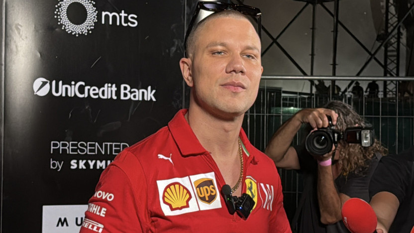 "Чудно је што људи не воле овде да причају о с**су"