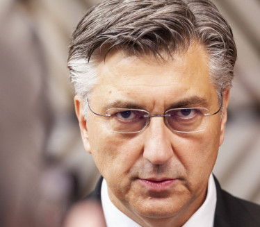 "ДА ТЕ БАР РУС ПОГОДИО РАКЕТОМ У ГЛАВУ!" Пленковић на суду