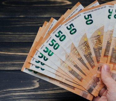 СТАРО ВЕРОВАЊЕ: Ако ОВО носите са собом, привући ћете новац