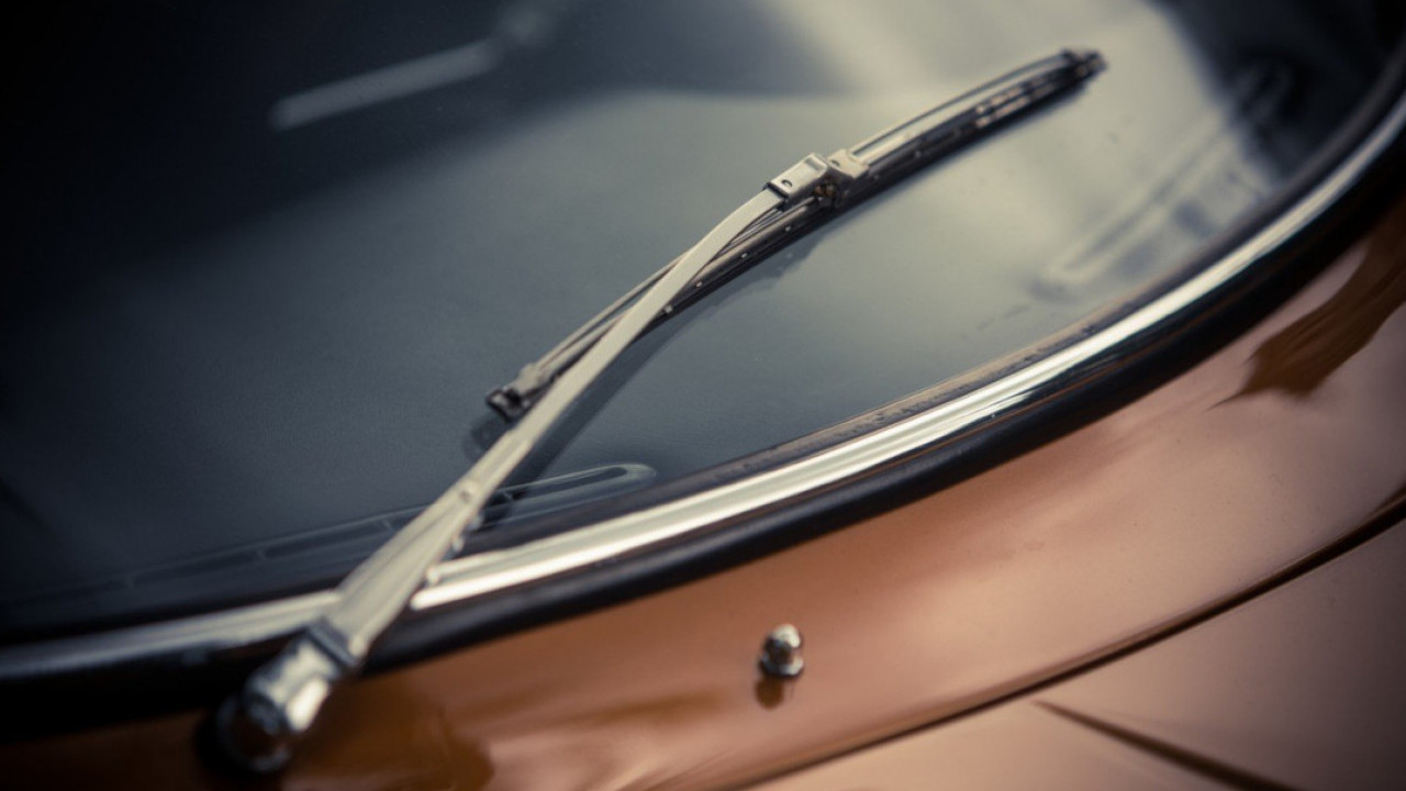 I PATROLA BEZ TAMNIH STAKALA: Počelo povlačenje vozila