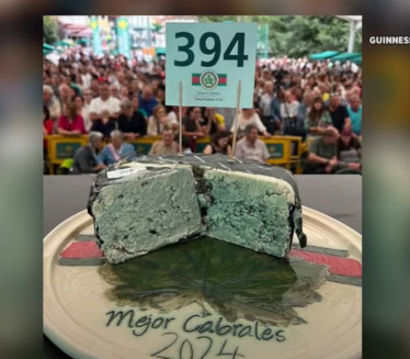 KOŠTA KAO GARSONJERA: Prodat najskuplji sir na svetu