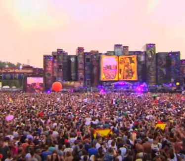 NIŠTA OD FESTIVALA: Izgorela glavna bina Tumoroulenda