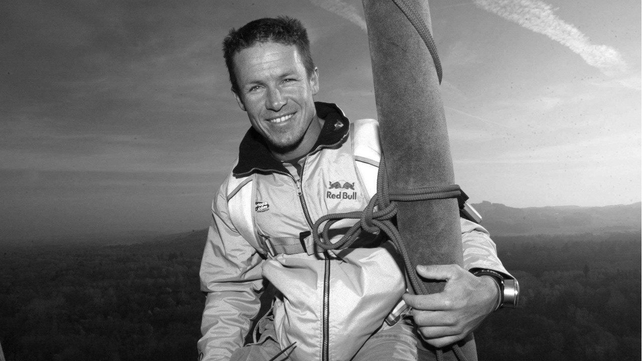 ПОГИНУО ФЕЛИКС БАУМГАРТНЕР: Страдао чувени спортиста