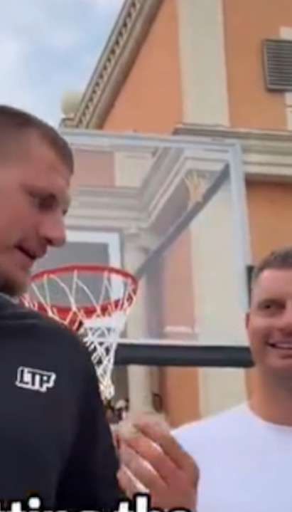 ŠTA MISLITE KO JE DOBIO Jokić i brat se takmičili u trojkama