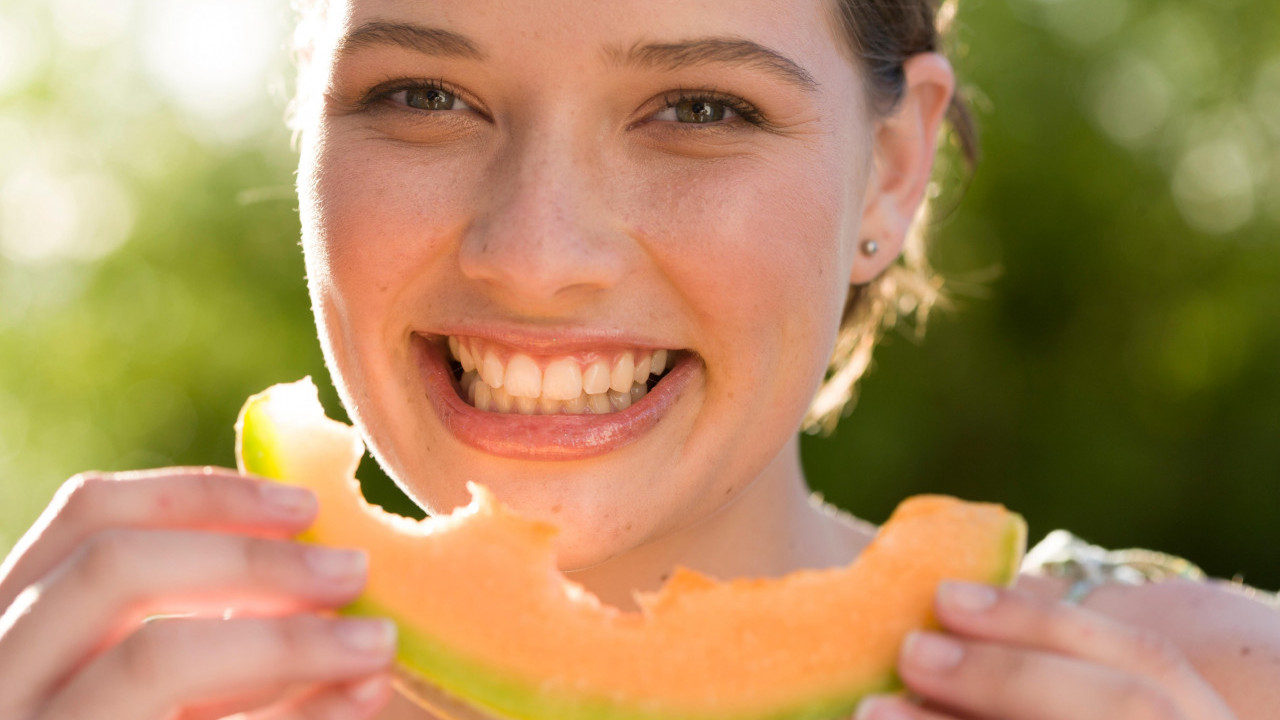 Jedno voće čini čudo za našu ЛИНИЈУ, a odlično je i za КОЖУ
