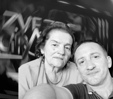 TUGA U "ZVEZDAMA GRANDA" Preminula majka poznatog pevača