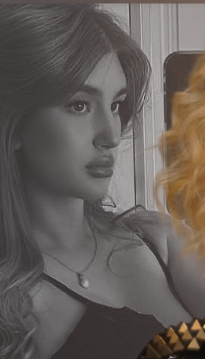 SMUVALA FUDBALERA: Krišom uslikan dečko Gocine ćerke (FOTO)