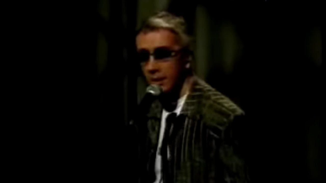 СТЕКАО ВЕЛИКУ СЛАВУ: Певач узео свеску са Рођиним песмама