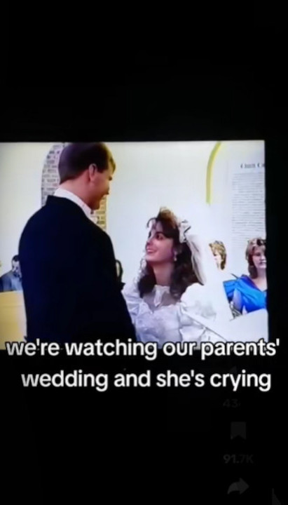 Našle snimak roditelja iz 90ih, nisu mogle da veruju šta vide