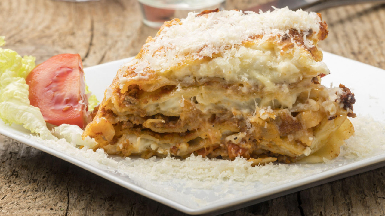 МИЛУЈЕ НЕПЦЕ: Мусака са пилетином