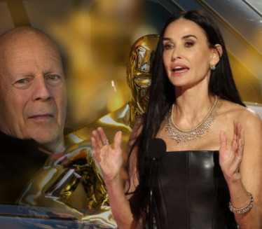 MAJSTORSKI JE TO OBAVILA: Demi podržala suprugu Brusa Vilisa