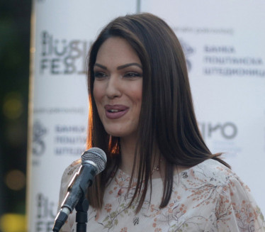 NOSILA VELIKI RIZIK: Voditeljka imala operaciju kičme