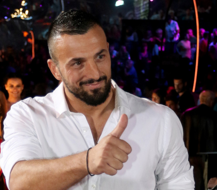 "Lepi Mića van rijalitija živi kao pacov"