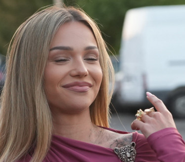 Breskvica odbila prosidbu, rekla je "NE"! Ko je njen dečko?