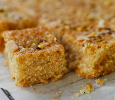 SOČAN I UKUSAN: Egipatski kolač pun meda i badema