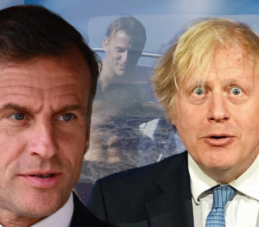 POSLE MAKRONA, SKINUO SE I DŽONSON: Boris na odmoru u Grčkoj