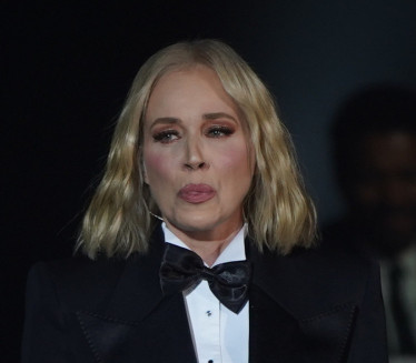 РОЗГА СЛОМЉЕНА Златни дечаче, заспао си заувек у мом наручју