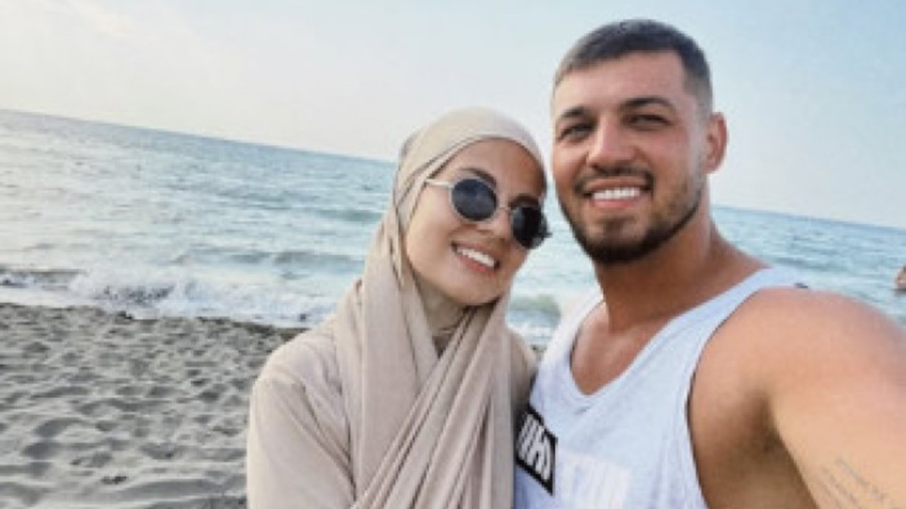 Жена певача из "Звезда Гранда" у БУРКИНИЈУ на плажи (ФОТО)