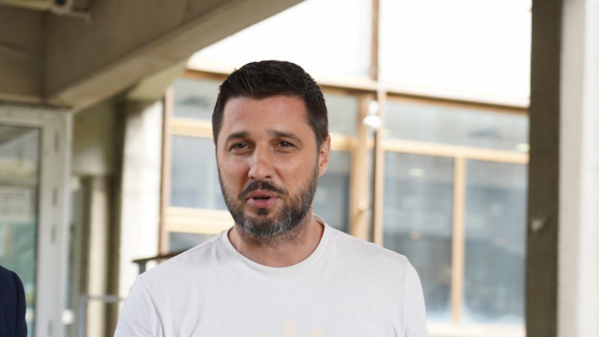 ПРЕ НЕГО ШТО ЈЕ ПРЕМИНУО: Марко посетио са оцем свето место