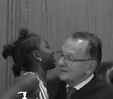 Umro Frenk Kaprio, poznat kao "najljubazniji sudija na svetu"