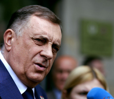 Влада Словеније забранила Додику улазак у земљу