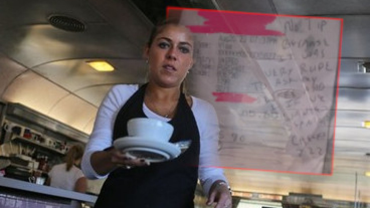 Konobarica u ŠOKU zbog poruke koju je gost napisao na računu