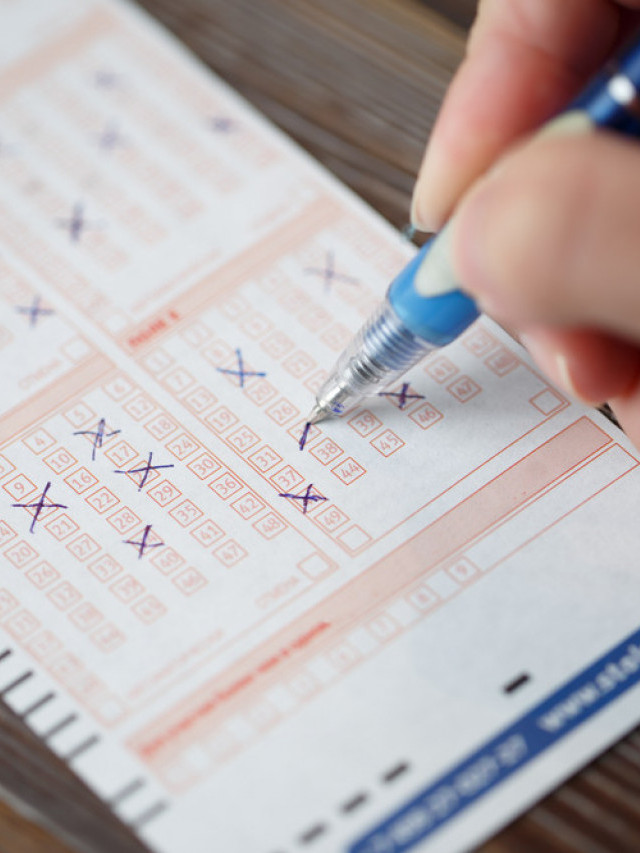 ГОТОВО НЕМОГУЋЕ: Није погодио све бројеве, добио МИЛИОН€