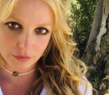 "Britni je noću stajala s nožem kraj dece"