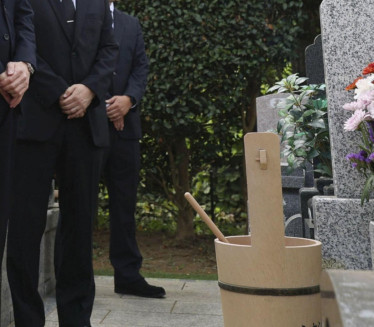 UMRO ZBOG GREŠKE POLICIJE Čelnici došli na grob da se izvine