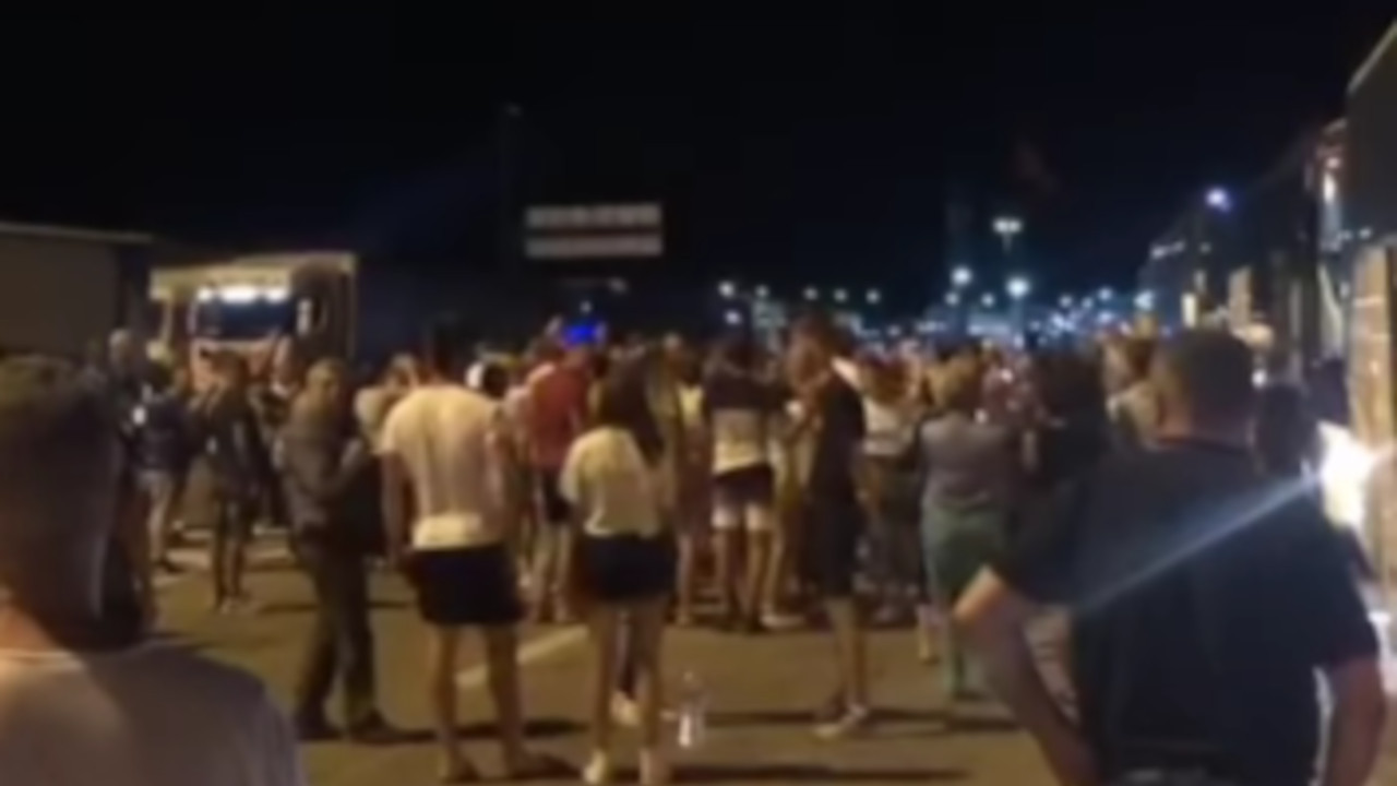 СРБИ НАПРАВИЛИ "ЛОМ" У ПРЕШЕВУ Све снимљено: "Еј Шеки, Шеки"