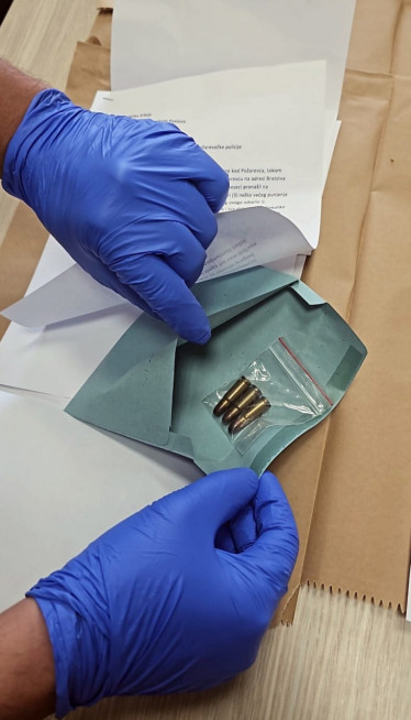 ТРИ МЕТКА У КОВЕРТИ ЗА ДАЧИЋА: Узбуна у Влади Србије (ФОТО)