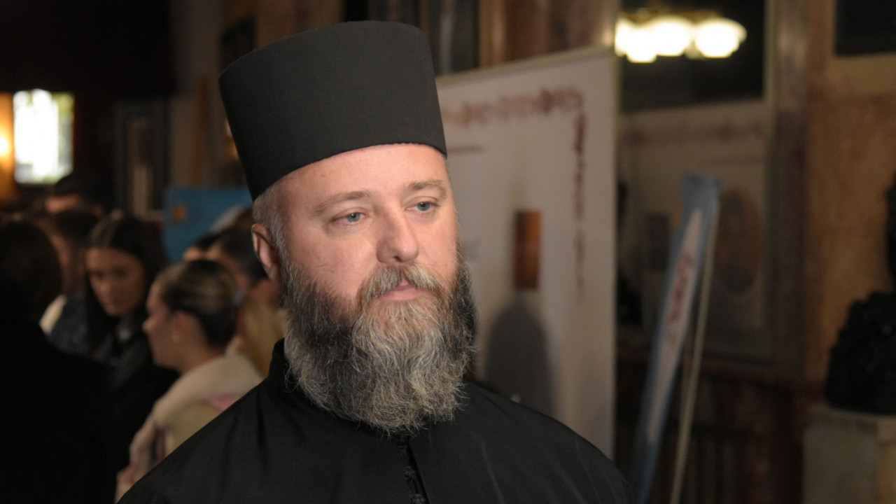 Предраг објавио слику жене: "Пловимо ли још истим смером?"