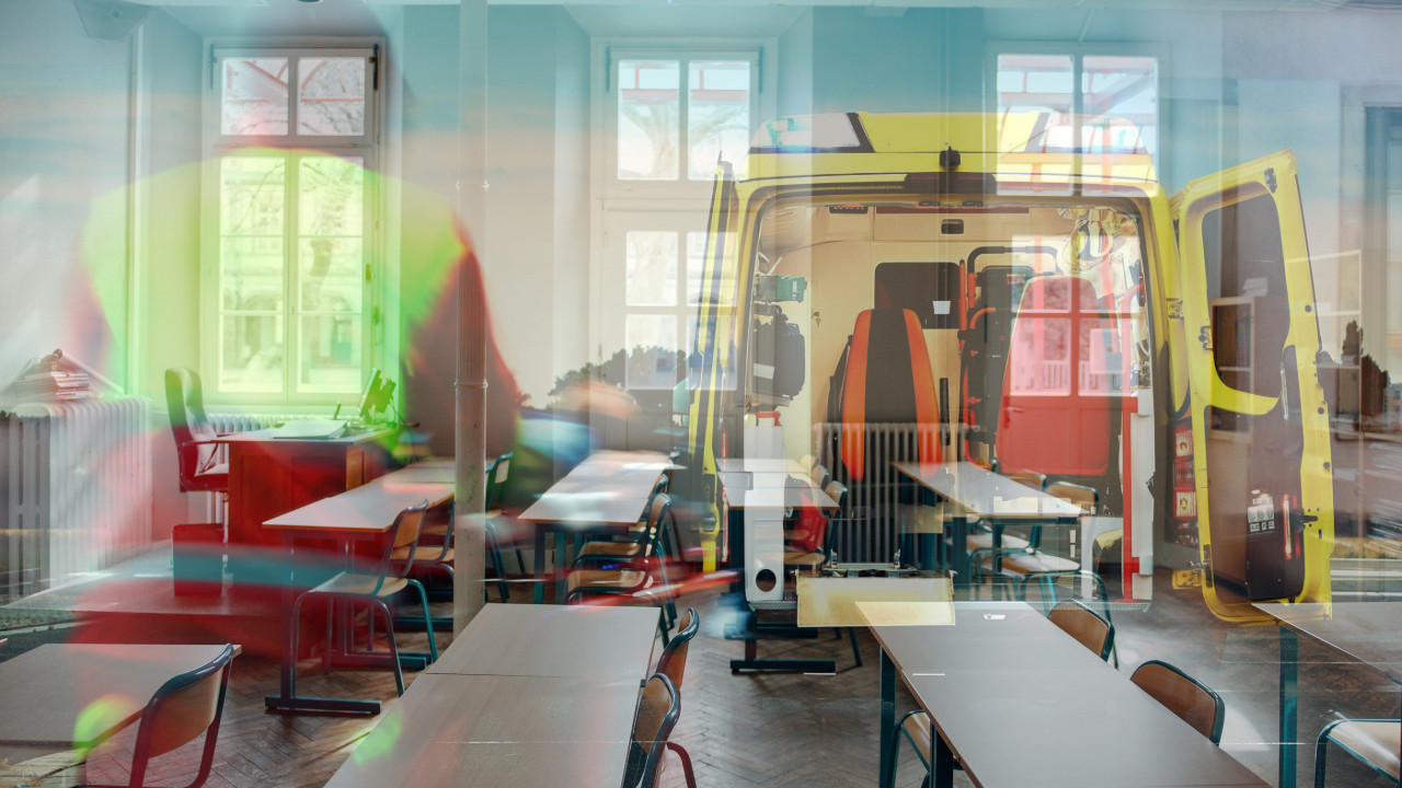 МЕТАК ЈОШ У ГРУДИМА Учитељици одштета након рањавања у школи