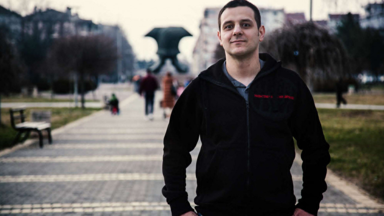 SNOVI ISPISANI NA ZIDU PLAČA: Dve pesme Bogdana Bogdanovića