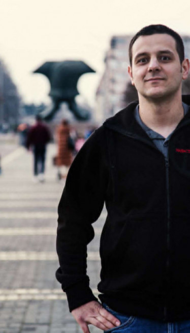 СНОВИ ИСПИСАНИ НА ЗИДУ ПЛАЧА: Две песме Богдана Богдановића