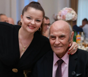 NAJSTARIJI PEVAČ NA ESTRADI: Napunio 87 godina