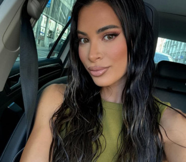 OTKRILA POL BEBE: Naša pevačica u drugom stanju