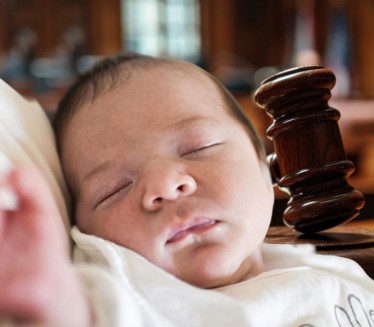 NEREGISTROVAN: Posvađali se oko IMENA deteta pa se - razveli