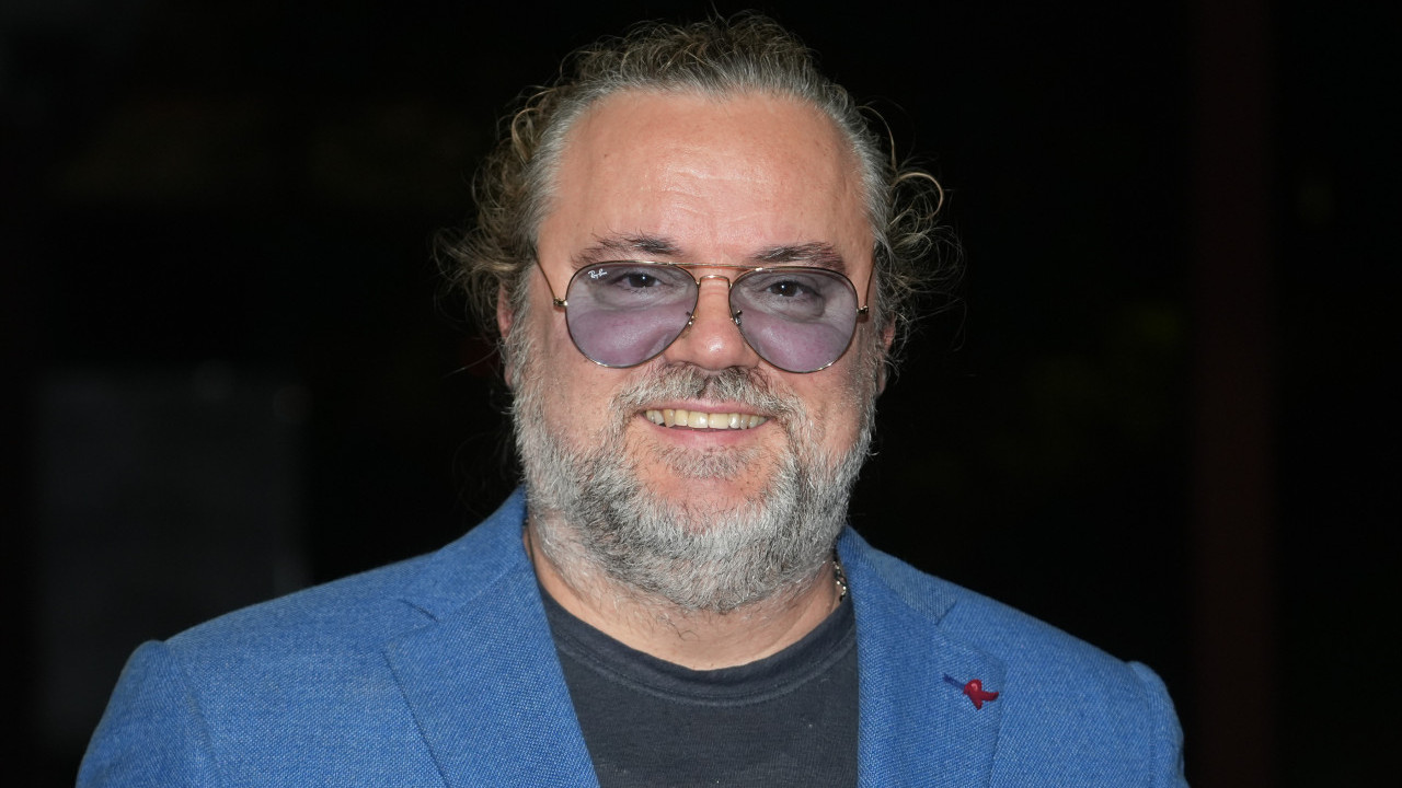 ČUVA JE OD OČIJU JAVNOSTI: Željko slavi rođendan sa devojkom