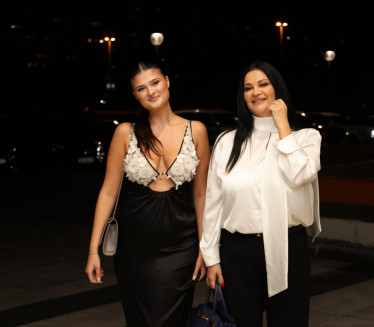 SAMO DA POČNE DA RADI: Jana ćerki otvara kozmetički salon