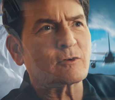 ОДМАХ ЗАТВОР! Чарли Шин пијан возио авион са 300 путника