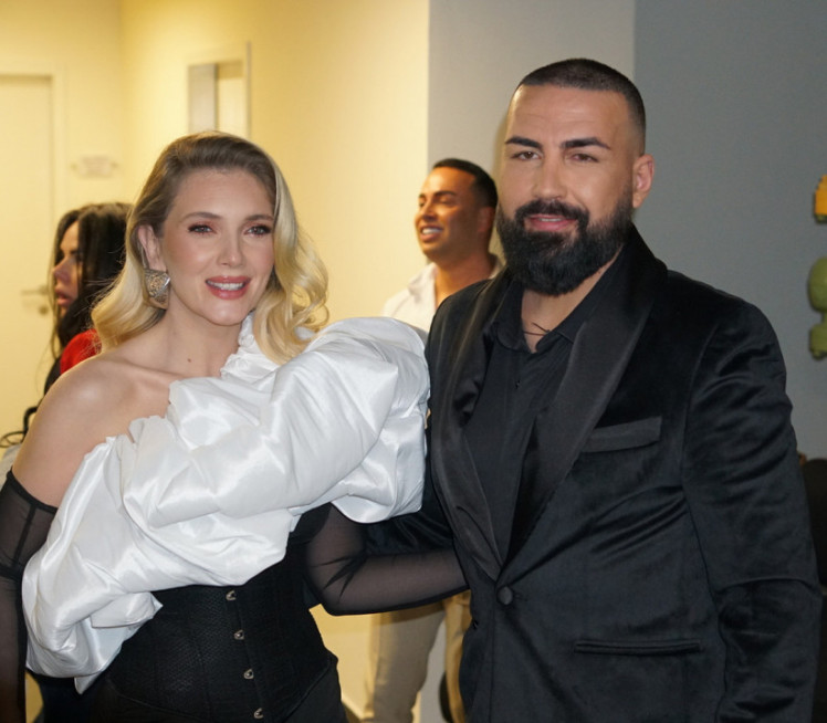 PORODILA SE NIKOLINA: Vidite KOJE ime su odabrali za sina