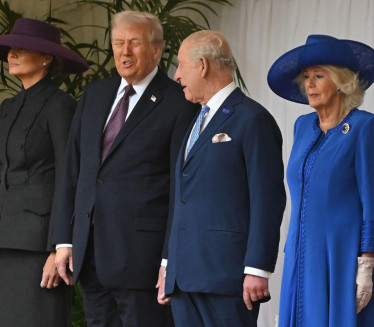 Трампови и краљевска породица разменили скупоцене поклоне