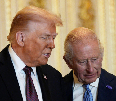 "ČUVAJTE SVOJ MAČ!" Kako se kralj Čarls našalio sa Trampom