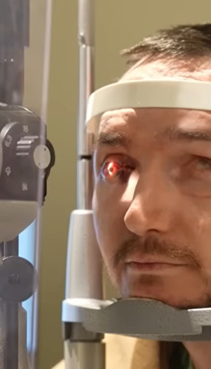 Био је слеп 20 лета,а онда су му извадили зуб и прогледао је