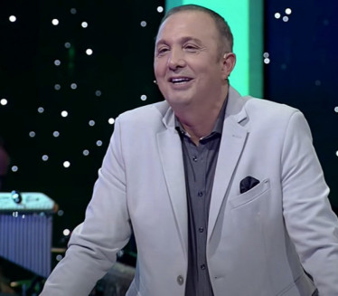 "САМО НЕКОГ ДА УСРЕЋИМ". Бивши водитељ жели да усвоји дете