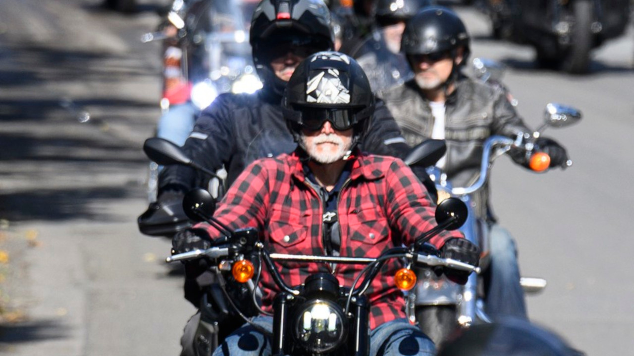 КРШИО ПРОТОКОЛ: Председник ЕУ државе мотором на годишњи